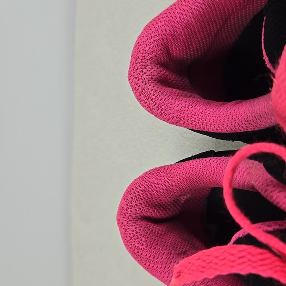 Etnies Skatergirl Black and Pink Sneakers - Picture 9 of 10